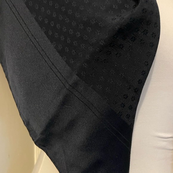 Vintage LA SETÁ Navy Blue Silk Square Scarf - Picture 5 of 6